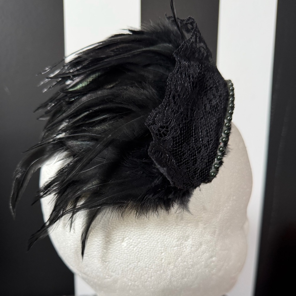 1920’s Style Black Feathered Hair Clip with Lace and Beaded Trim
